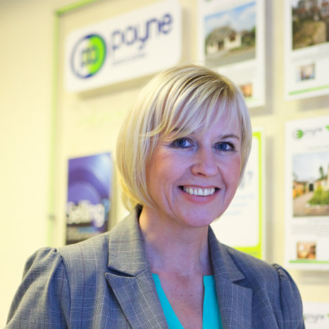 Melanie Ryan, Sales Negotiator
