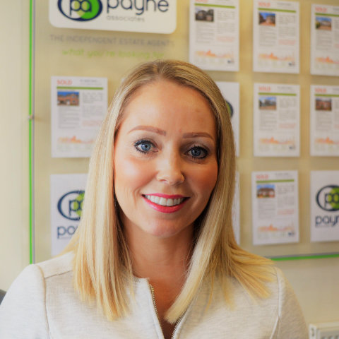 Susie Hanley, Sales Negotiator
